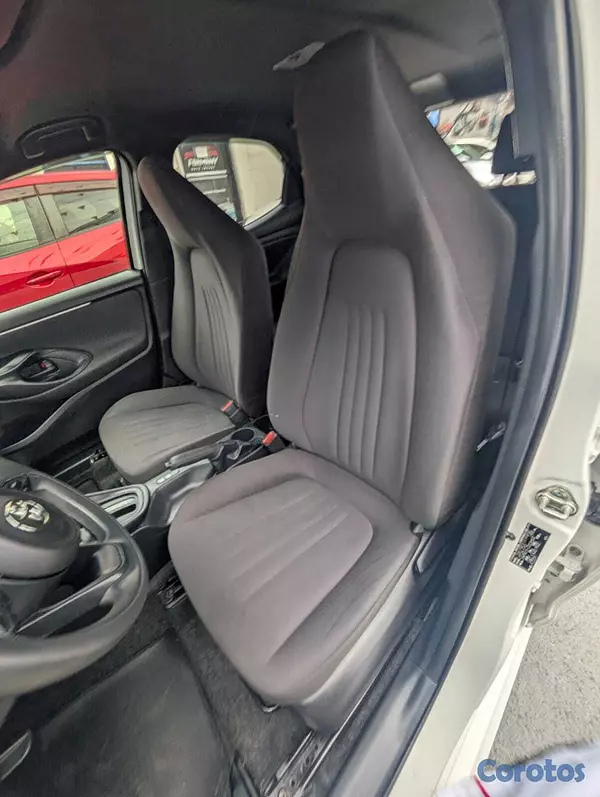 carros - TOYOTA YARIS 2021 3