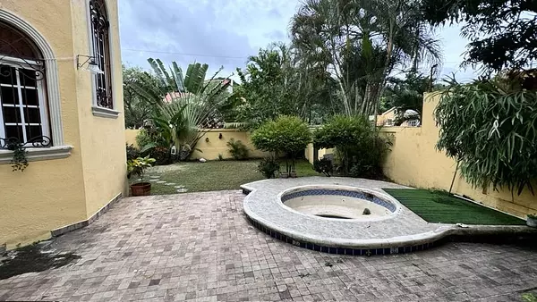 casas - Casa de 2 niveles en El Ducado, sector Los Ríos 2
