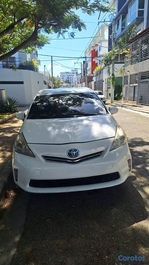 carros - Toyota prius V 2