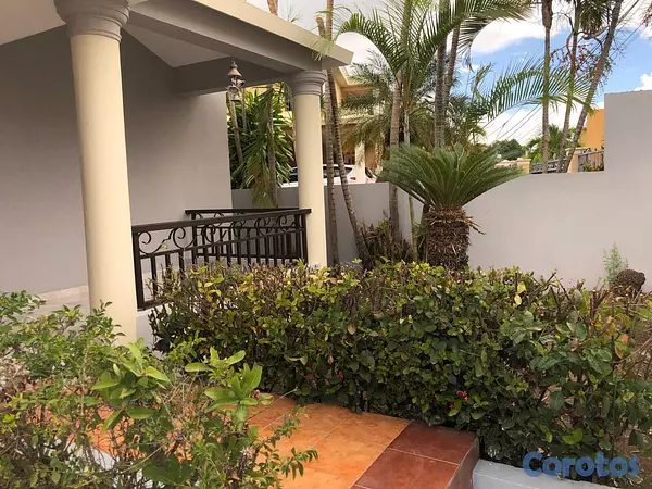 casas - Se vende Amplia Casa En Santiago  9