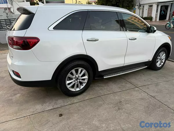 jeepetas y camionetas - kia sorento 2019 1