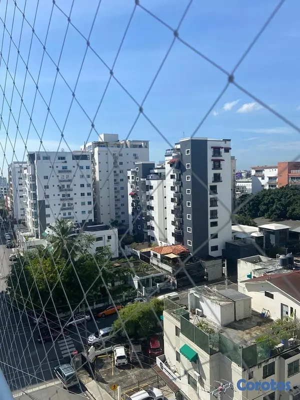 apartamentos - venta de apartamento en Evaristo morales con 172mts piso alto Distrito Nacional  2