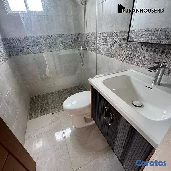 casas - venta de casa lista en la autopista de san Isidro proyecto cerrado  7