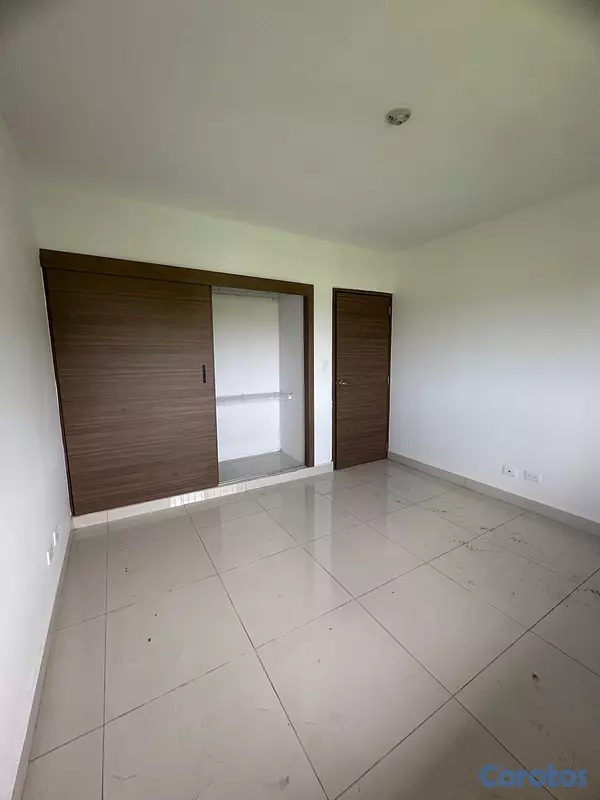 apartamentos - 🏡 APARTAMENTO EN VENTA – 1ER PISO CON PATIO Y 2 PA 5