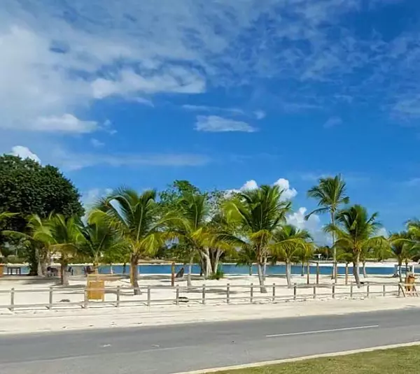 casas vacacionales y villas - VENDO Villa en VISTA CANA-Lake Paradise 1