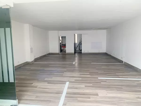oficinas y locales comerciales - Propiedad en alquiler en naco 3