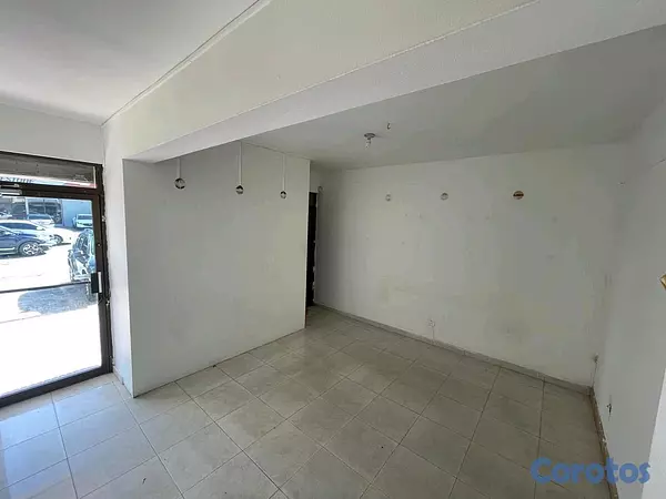 oficinas y locales comerciales - Local Comercial con excelentes ubicados, 58 metros Av Charles Summer Los prado  6