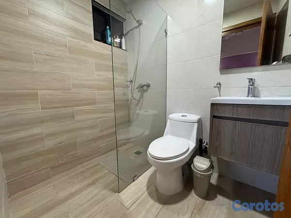apartamentos - vendo independencia klm 7 y Mendio dos habitaciones 2.5 baños dos parqueos serví 19