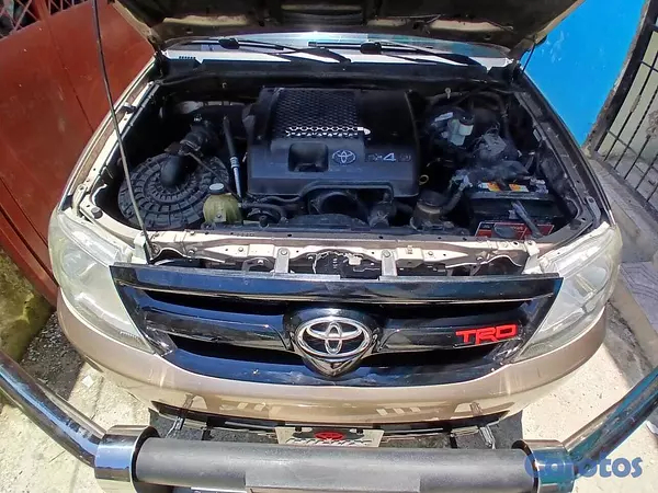 jeepetas y camionetas - TOYOTA HILUX sr 2006  3