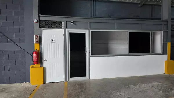 otros inmuebles - Nave industrial en alquiler en la Autopista Duarte 8