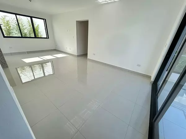 apartamentos - Apartamento 1er Nivel en Residencial Don Simon  5