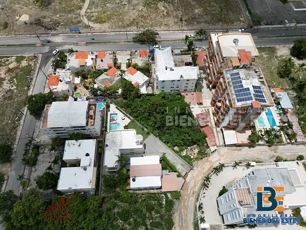 solares y terrenos - VENDE Excelente Solar con 1,024 metros en el CENTR 8