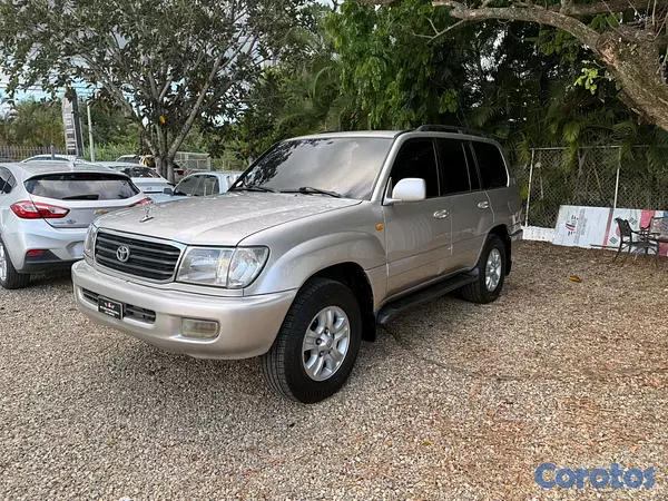 jeepetas y camionetas - Toyota land cruicer 2001 4