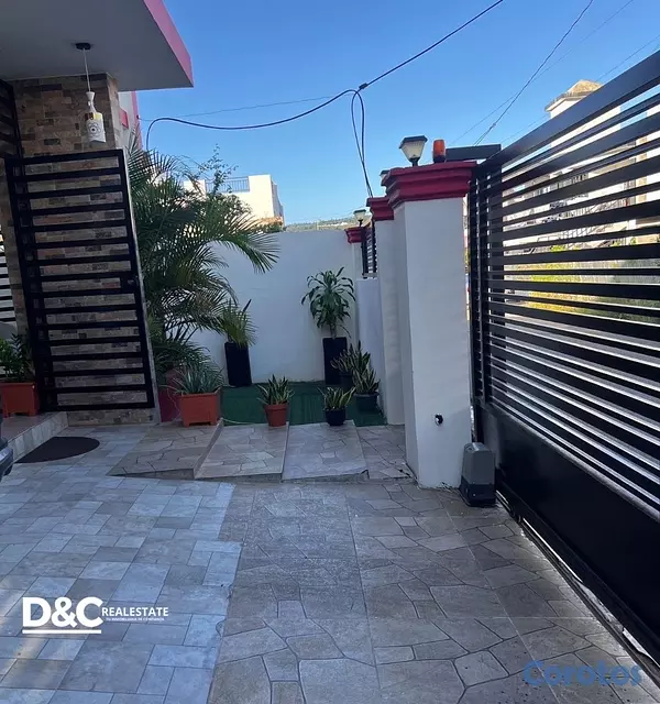 casas - CASA EN VENTA EN PUERTO PLATA PARTE BAJA DE LA CIUDAD  6