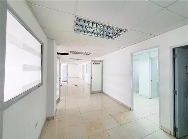 oficinas y locales comerciales - Local primer nivel zona comercial 6