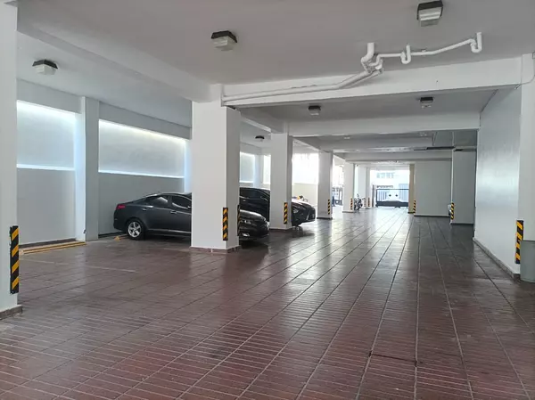 apartamentos - Se vende apartamento en Torre de Piantini 1