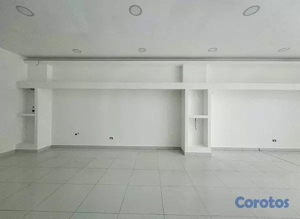 oficinas y locales comerciales - se alquila local  4