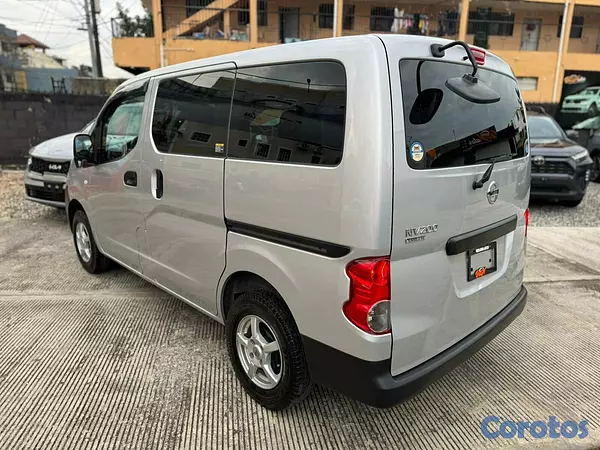 jeepetas y camionetas - Nissan NV200 Vanette 2020 4