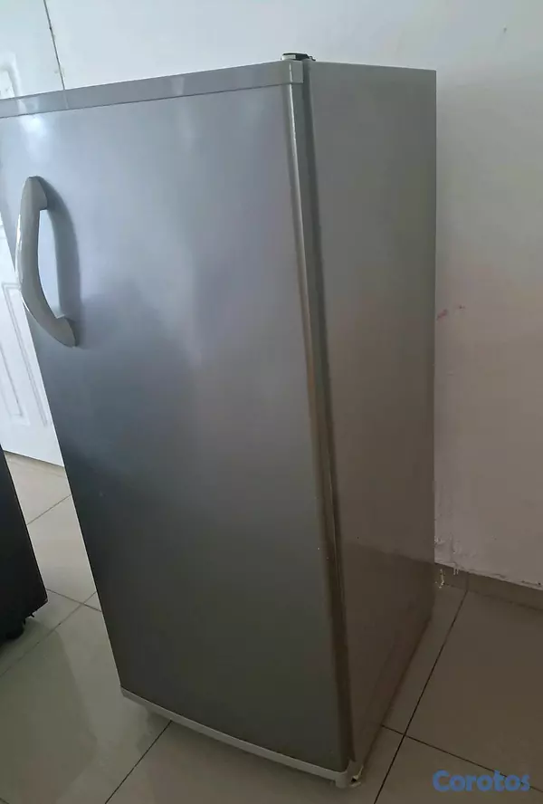 cocina - vendo nevera semi-nueva en buenas condiciones y de poco uso,$12,500 Negociables. 3