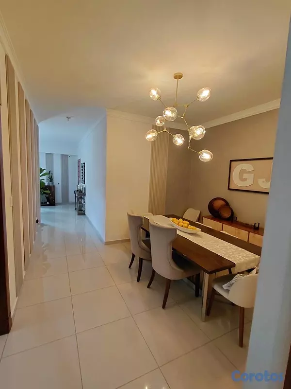 apartamentos - Vendo apartamento de 3 habitaciones con excelente ubicación en Evsristo Morales  9