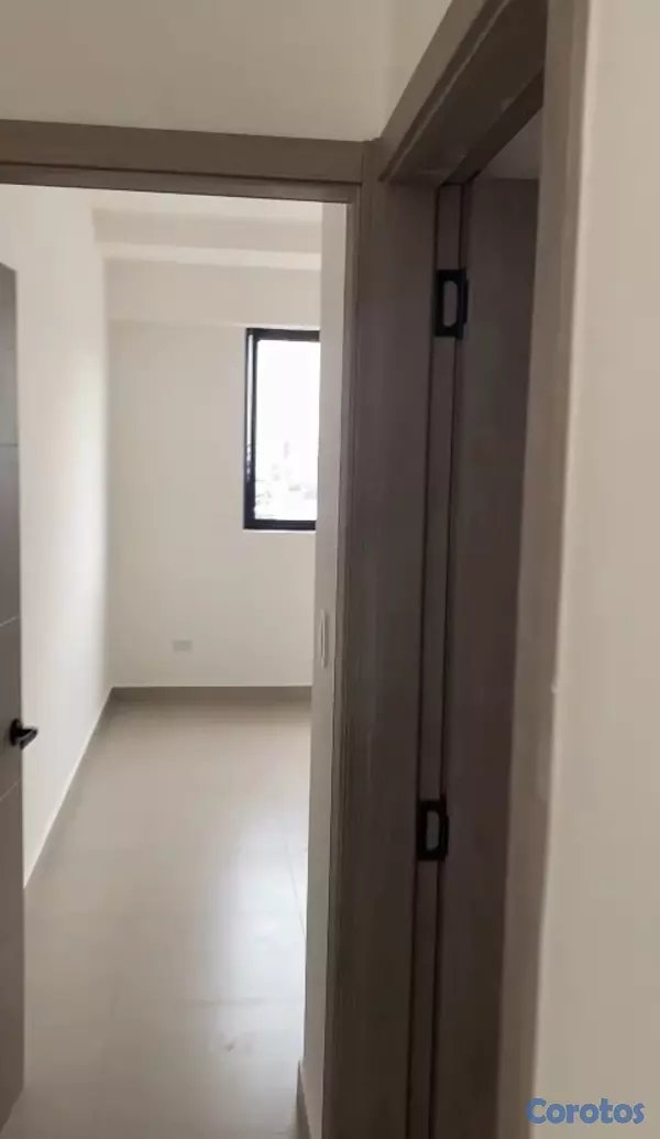 apartamentos - Venta de Apartamento Nuevo en Bella Vista, 5to piso. 
 3