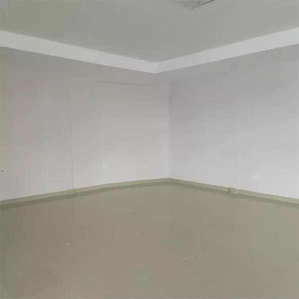 oficinas y locales comerciales - Local céntrico y comercial 7