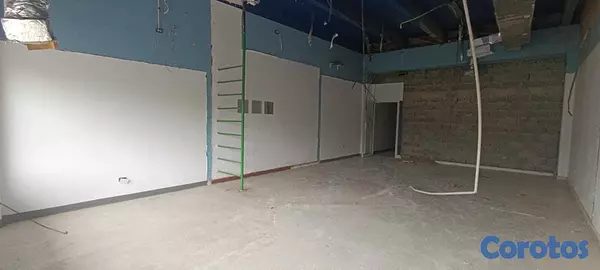 oficinas y locales comerciales - LOCAL COMERCIAL RÓMULO 130 MTS EXCELENTE PUNTO CUALQUIER TIPO DE NEGOCIO 2