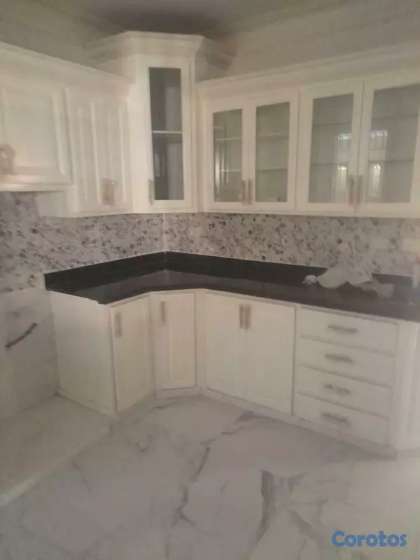 apartamentos - Amplio apartamento en alquiler 1er nivel 3