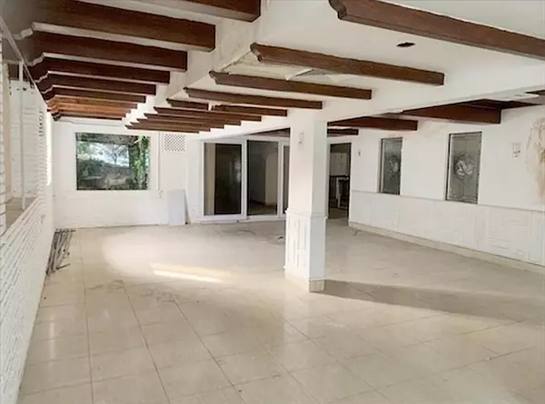 oficinas y locales comerciales - Local céntrico Naco 6
