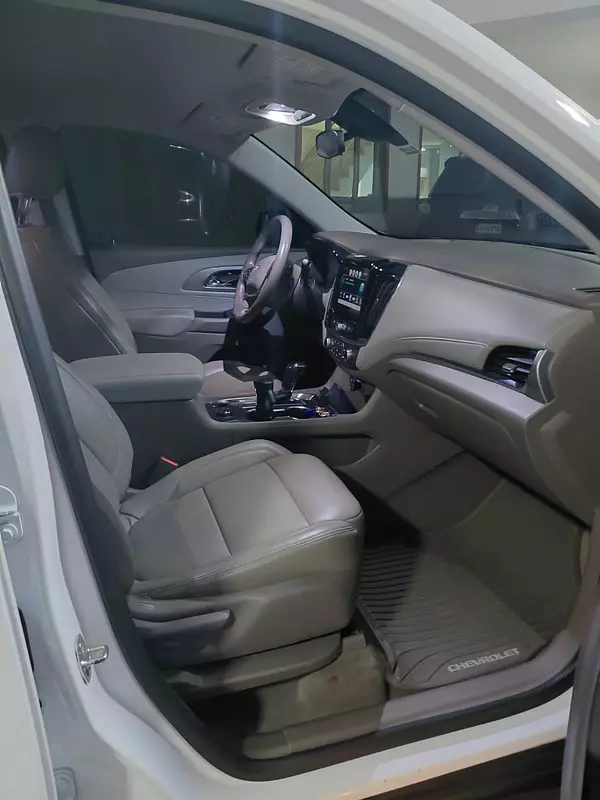 jeepetas y camionetas - chevolet travelse 2020 3