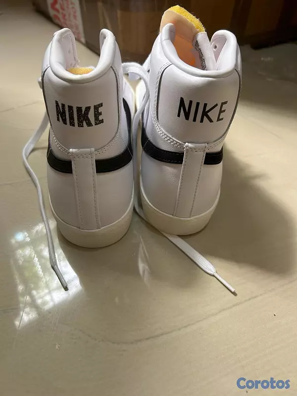 zapatos para mujer - diversos tipo y marcas de tenis a la venta motivo de viaje  6