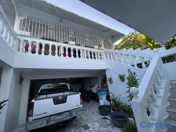 casas - Hermosa y amplia casa con precio de oportunidad ubicada en Alma Rosa 2. 5