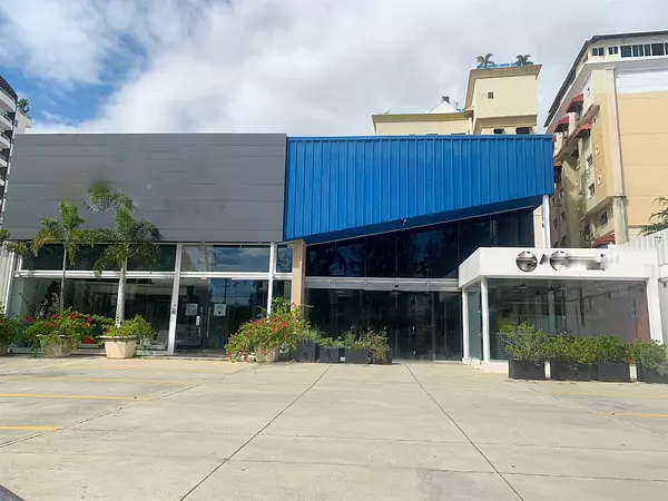 oficinas y locales comerciales - Local céntrico en zona exclusiva bella vista 5