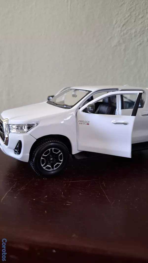 hobby y coleccion - Toyota Hilux de Colección de Metla  3