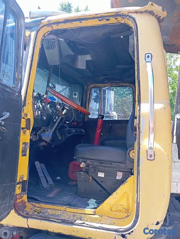 camiones y vehiculos pesados - Camion Mack R600  7