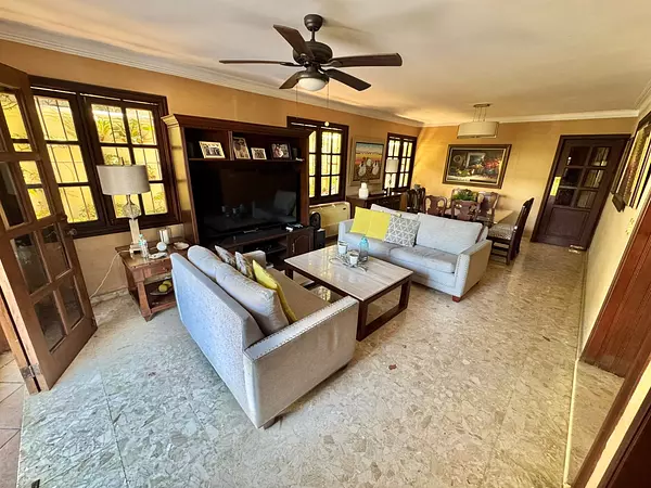 casas - Casa en Venta LAS PRADERAS USD 690,000.00  6