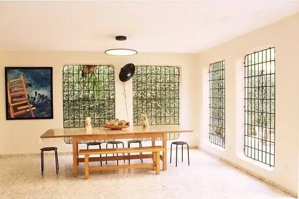 casas - Propiedad céntrica en Venta  8