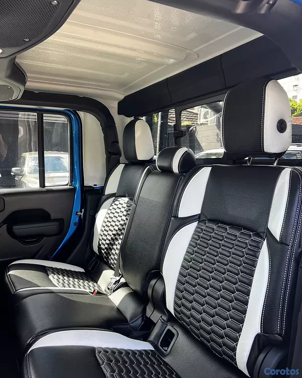 jeepetas y camionetas - Jeep Gladiator 2024 9