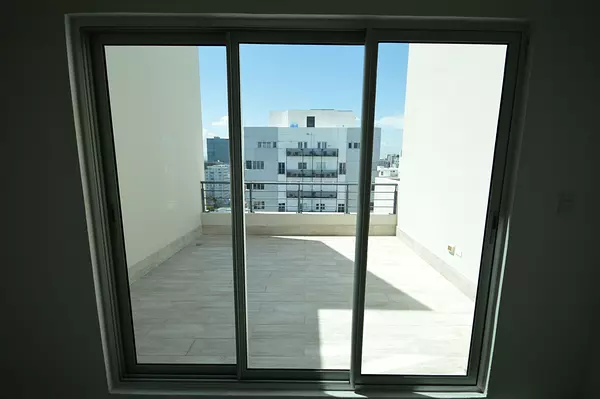 oficinas y locales comerciales - Torre Empresarial en Venta en el Centro de Piantini 2