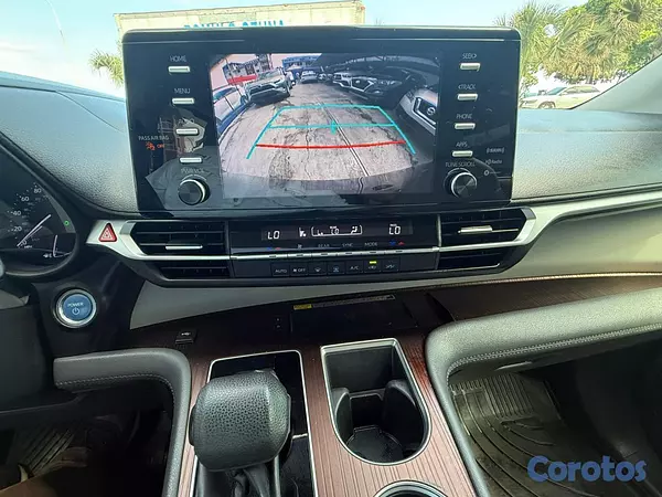 jeepetas y camionetas - Toyota Sienna LE 2021 8