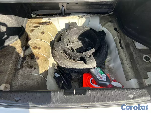 carros - Vendo Suzuki Forenza Negociable  4