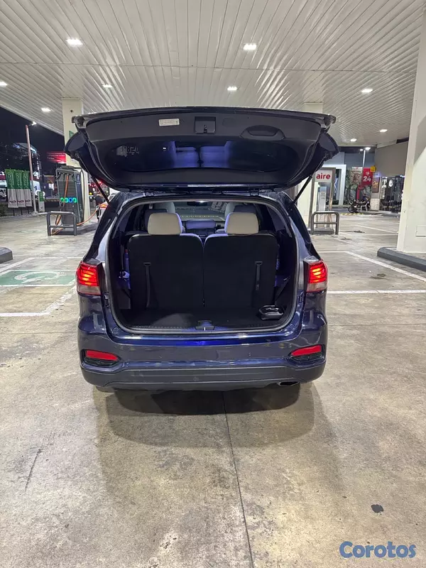 jeepetas y camionetas - KIA SORENTO 2019 LX 3 filas de asientos  9