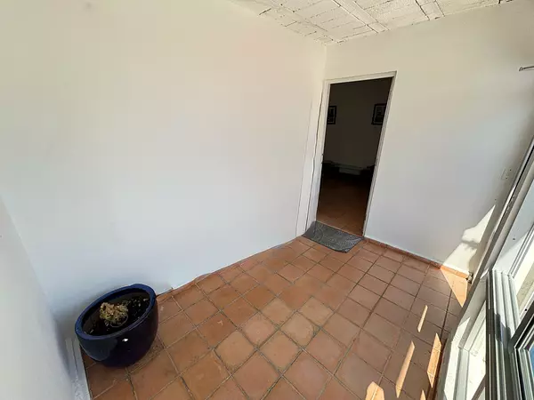 oficinas y locales comerciales - Vendo y alquilo local comercial en Mirador Sur 3