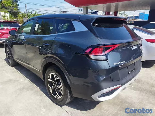 jeepetas y camionetas - 2023 Kia Sportage  5