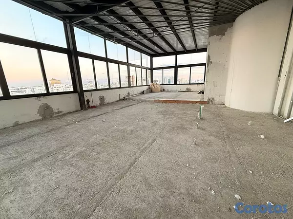 oficinas y locales comerciales - Local en Alquiler en Piantinin 2
