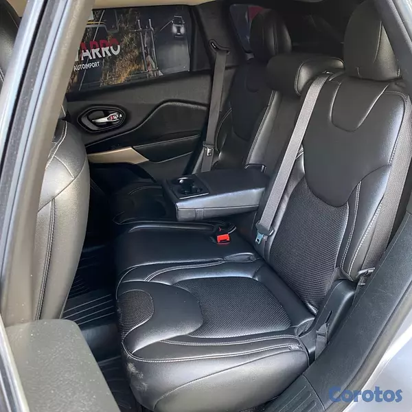 jeepetas y camionetas - JEEP CHEROKEE LATITUDE 2017 4