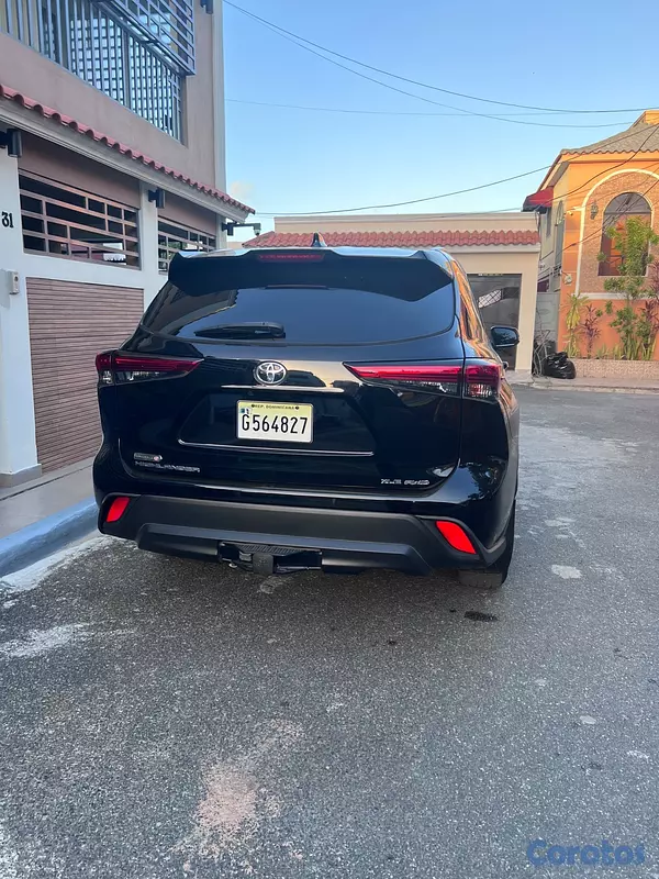 jeepetas y camionetas - Toyota Highlander XLE AWD 2020 Versión Americana 4
