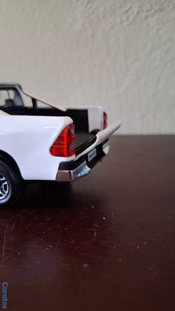hobby y coleccion - Toyota Hilux de Colección de Metla  4