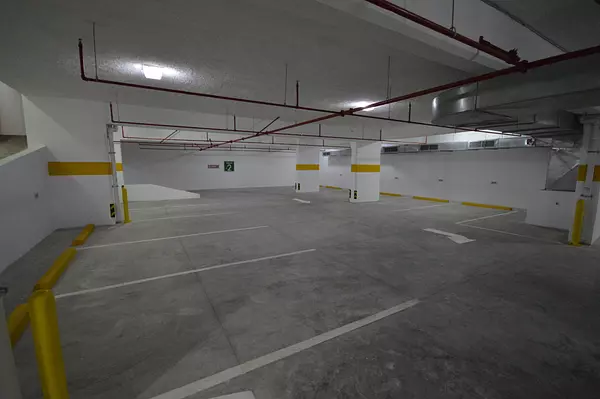 oficinas y locales comerciales - Torre Empresarial en Venta en el Centro de Piantini 3