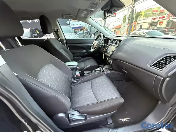 jeepetas y camionetas - Mitsubishi outlander Sport ES 2021 2